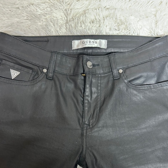 Guess Black Straight Jeans Classic Fit - Picture 6 of 13